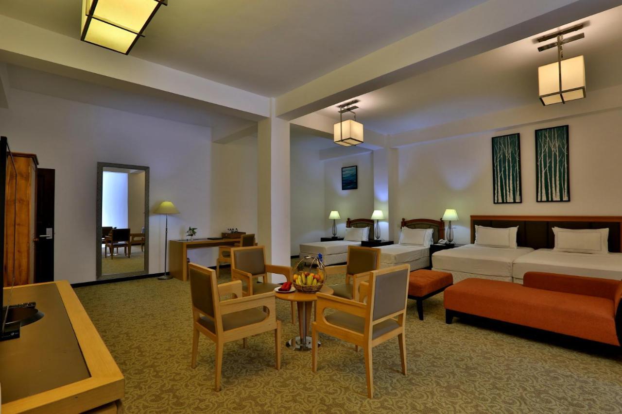 Hotel Ashford Nuwara Eliya Buitenkant foto
